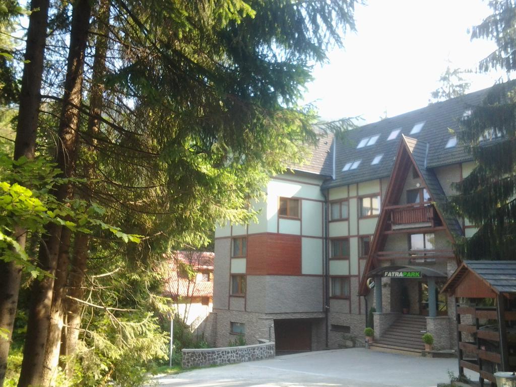 FATRAPARK 1 U SOVIČKY štúdio, kuchynka, kúpeľňa,s balkónom grátis parkovanie v podzemnej garáži Ruzomberok Exterior foto