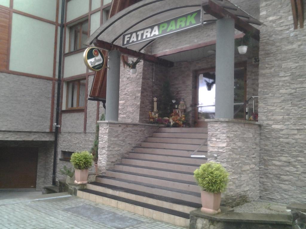 FATRAPARK 1 U SOVIČKY štúdio, kuchynka, kúpeľňa,s balkónom grátis parkovanie v podzemnej garáži Ruzomberok Exterior foto