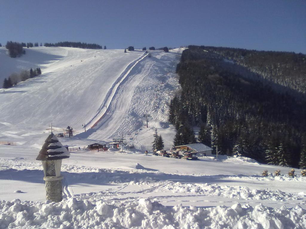 FATRAPARK 1 U SOVIČKY štúdio, kuchynka, kúpeľňa,s balkónom grátis parkovanie v podzemnej garáži Ruzomberok Exterior foto
